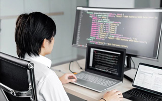 沙河 ,php声明和调用变量的符号是什么？